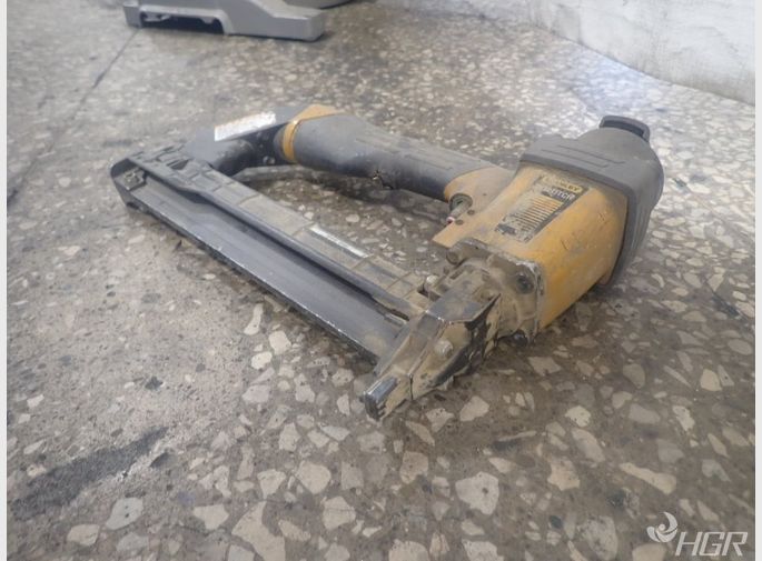Bostitch Pneumatic Staple Gun
