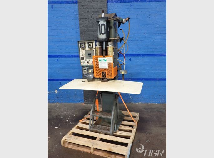  Molding Press