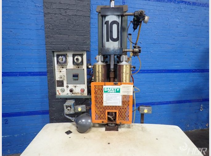  Molding Press