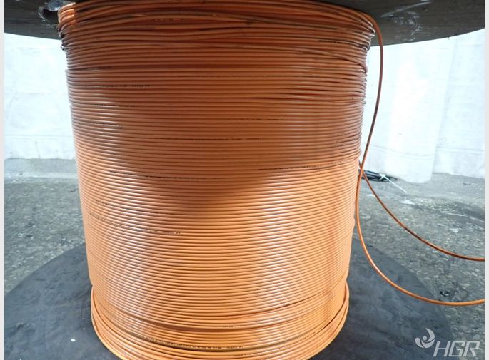  Cables