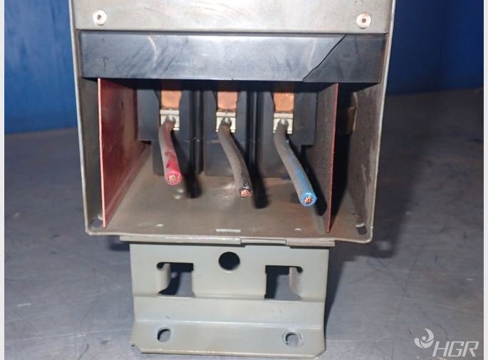 Square D  Bus Plug