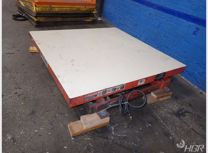 Presto Scissor Lift Table