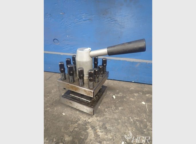 Tool Post
