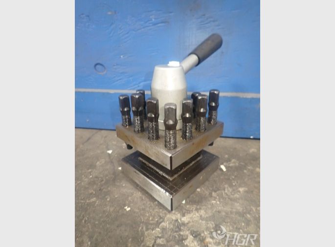  Tool Post