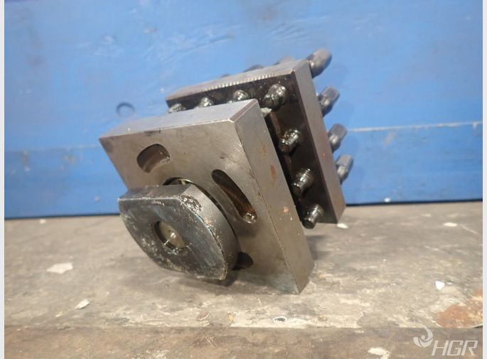  Tool Post