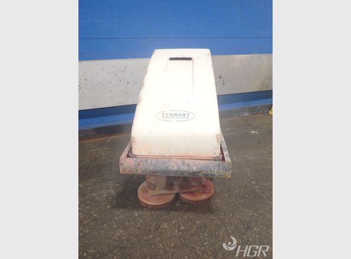 Tennant Tennant 465 Floor Scrubber