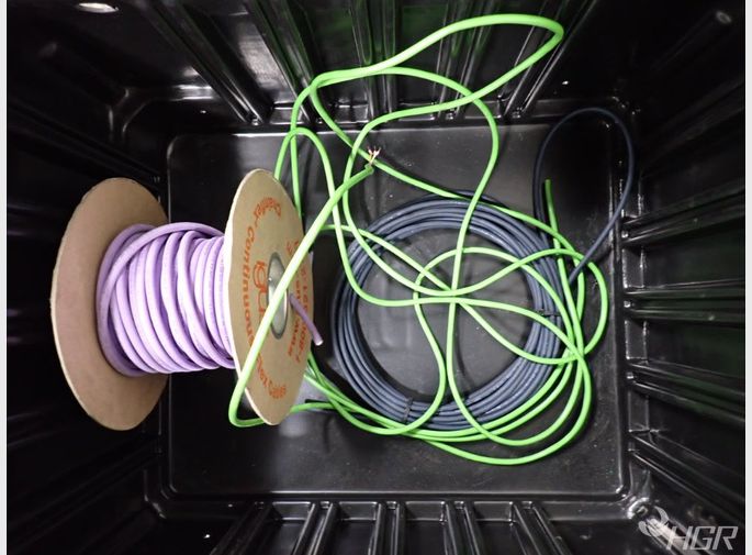 Cables