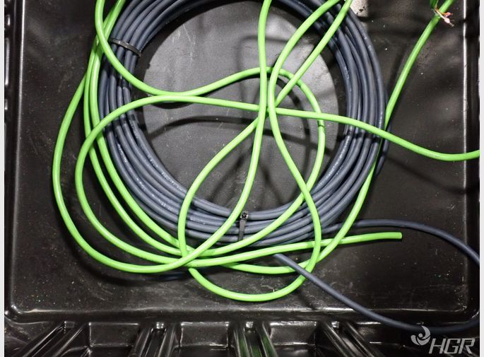  Cables