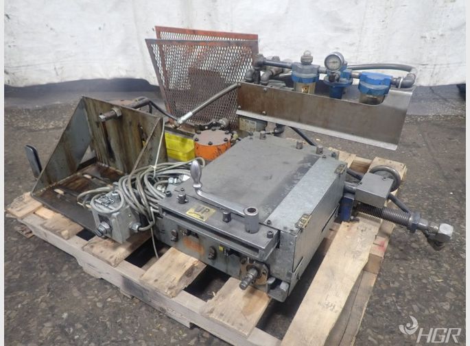 Feed Lease Feeder