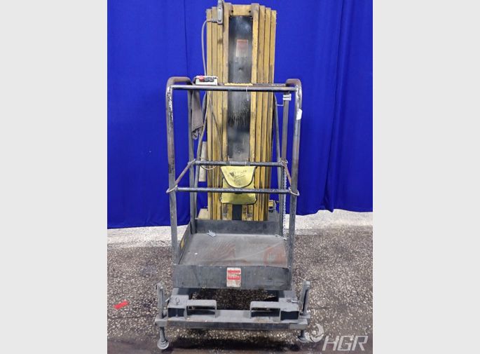 Biljaxworkforce Man Reach Lift