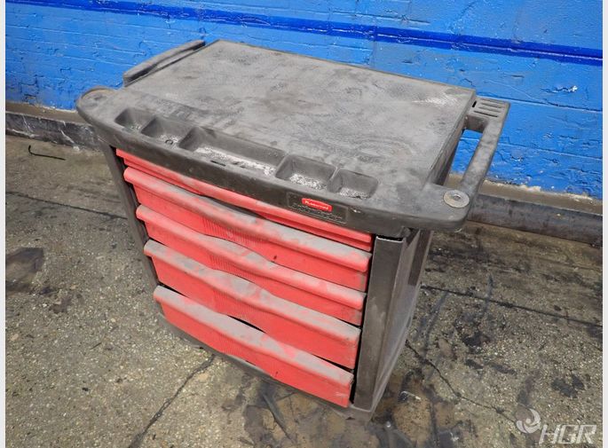 Rubbermaid Tool Chest