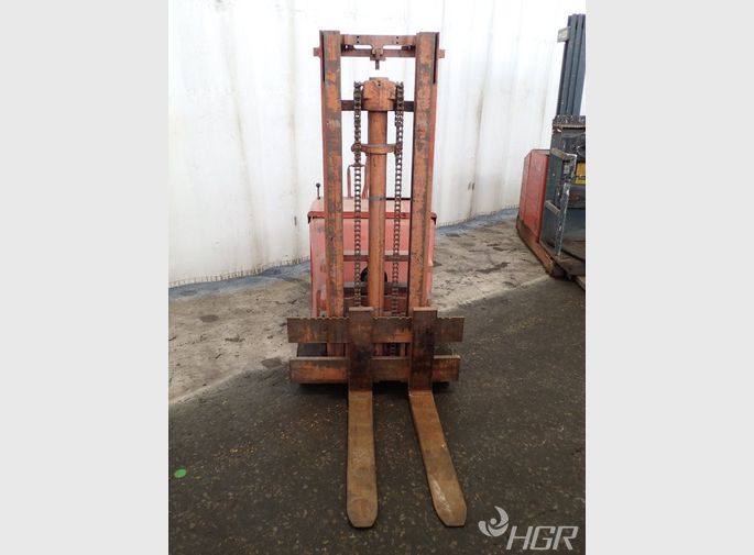 Clark Electric Walk Behind Forklift