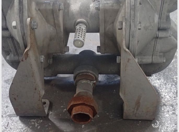 Warrenrupp Diaphragm Pump