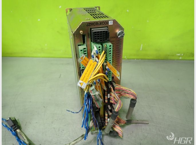 Yaskawa Yaskawa Jzrcrxc002b Robot Controller 
