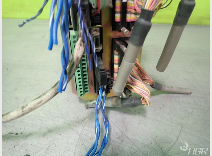 Yaskawa Yaskawa Jzrcrxc002b Robot Controller 