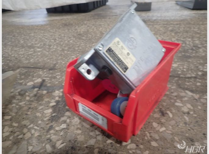 Cj Anderson  Electrical Contacts