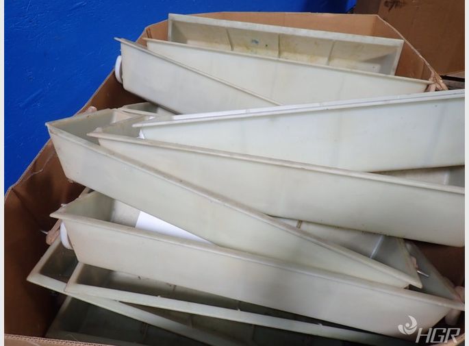  Conveyor Buckets