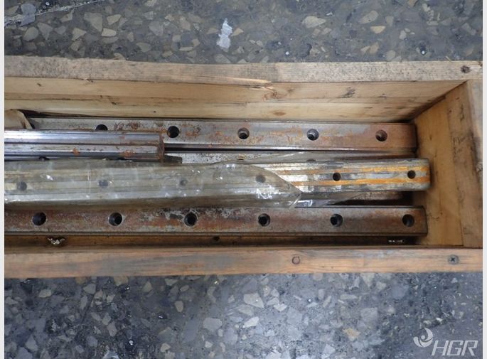  Linear Guides