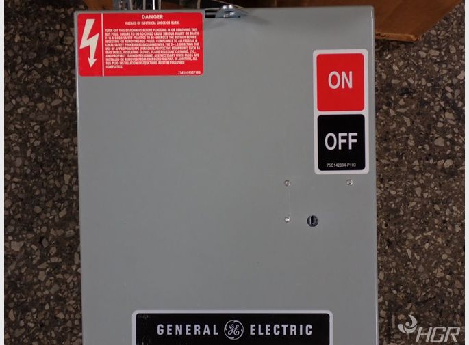 General Electric Bus Plug