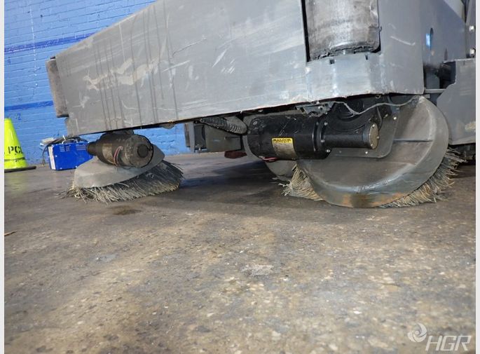Nilfiskadvance Nilfiskadvance Hydroretriever 2042 Floor Sweeper