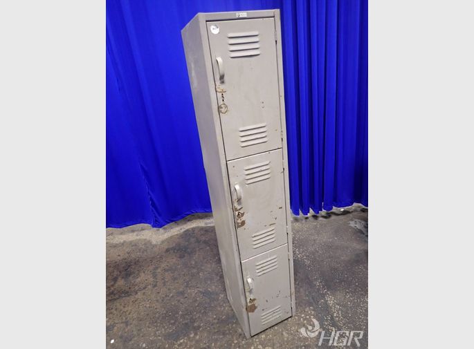  Locker