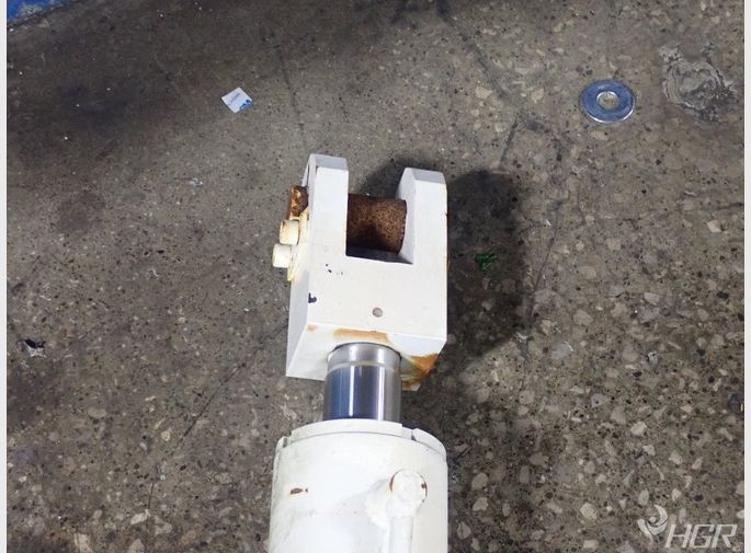  Cylinder
