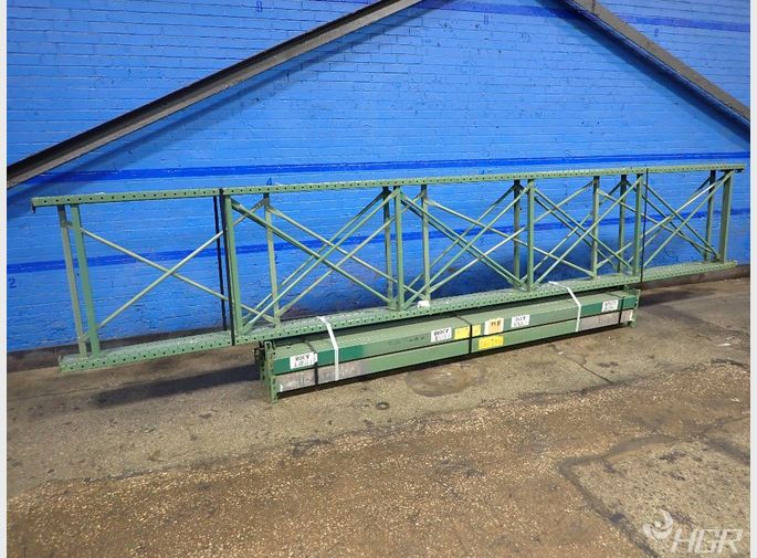  Pallet Racking Lot