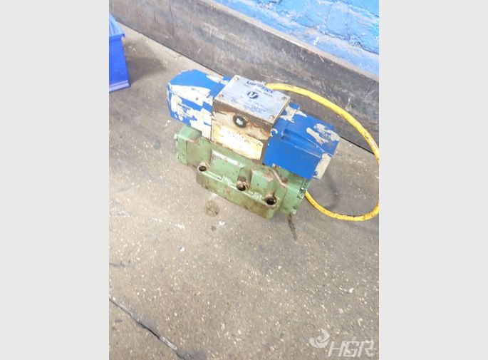 Vickers Directional Valve
