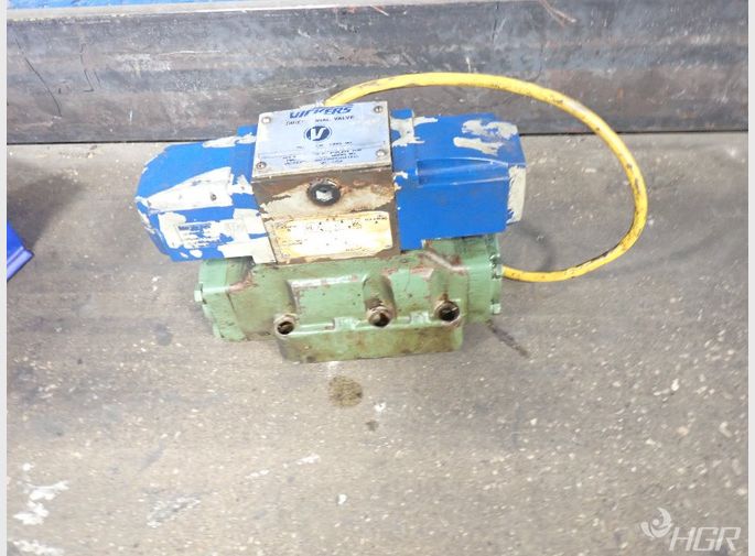 Vickers Directional Valve