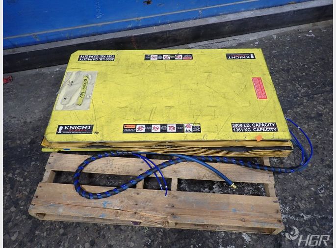 Knight Lift Table