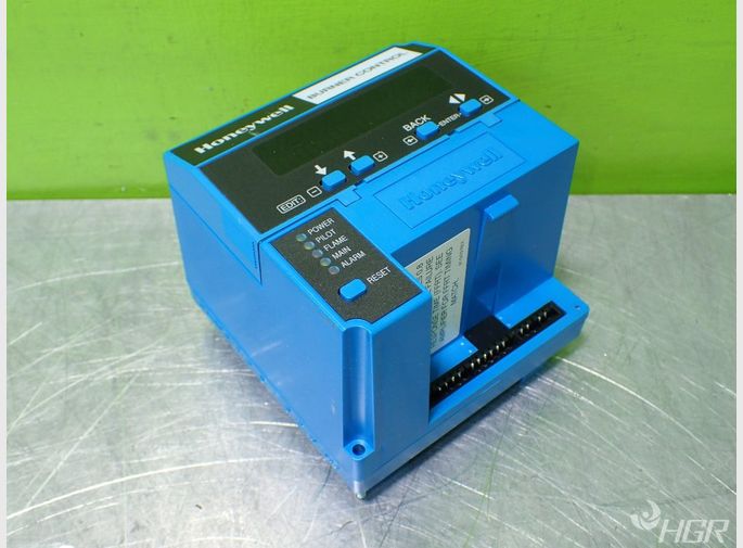 Used Honeywell Honeywell Rm7800 M 1011 Burner Control Relay Module....