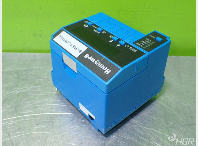 Used Honeywell Honeywell Rm7800 M 1011 Burner Control Relay Module....