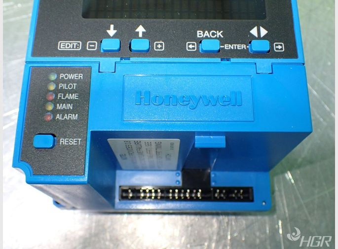 Used Honeywell Honeywell Rm7800 M 1011 Burner Control Relay Module....