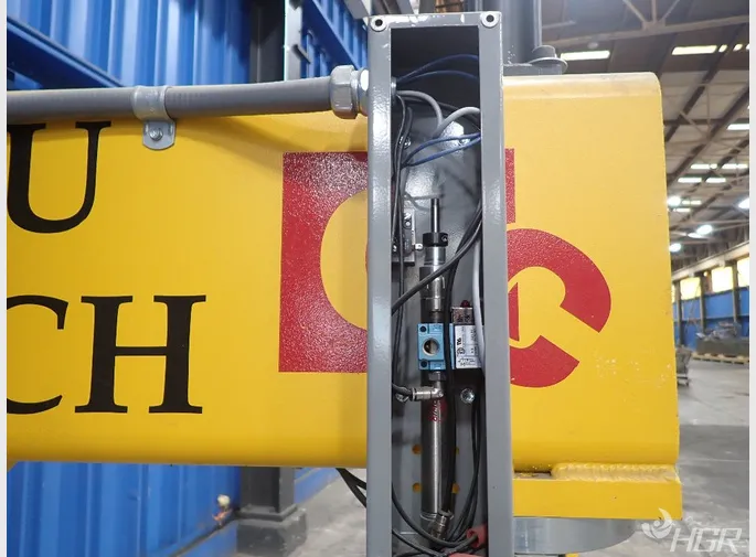 Computerized Cutters Accuclinch Channel Bender