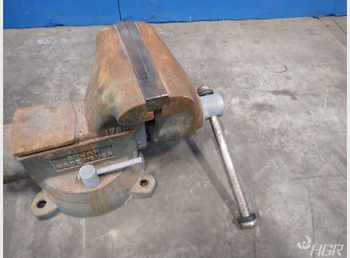  Bench Vise