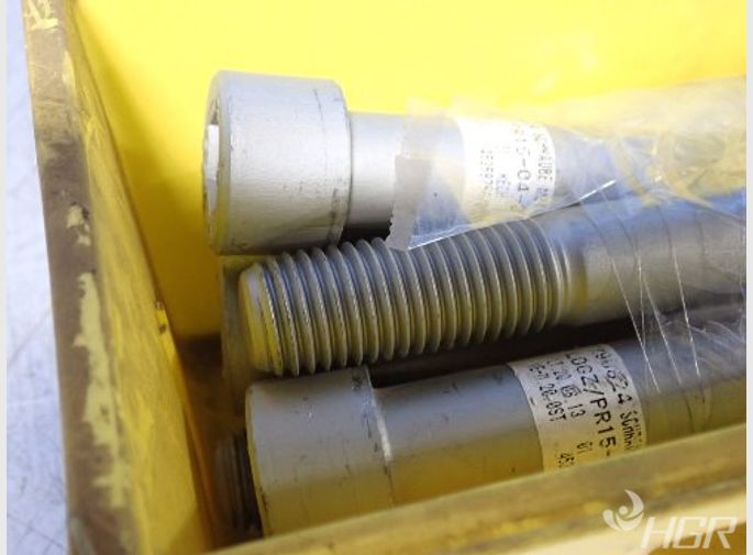  Bolts