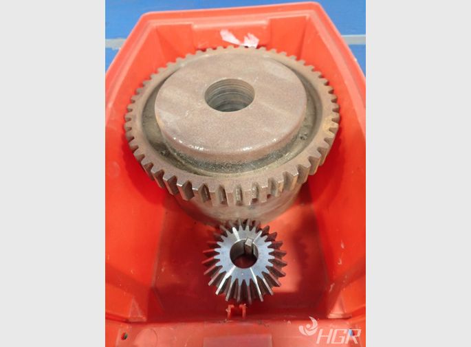  Gears