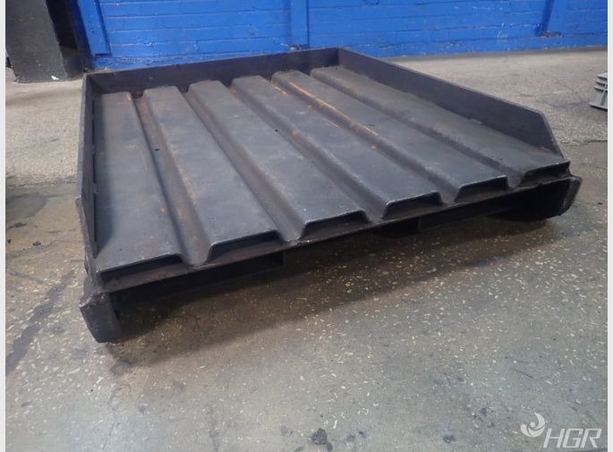  Pallet