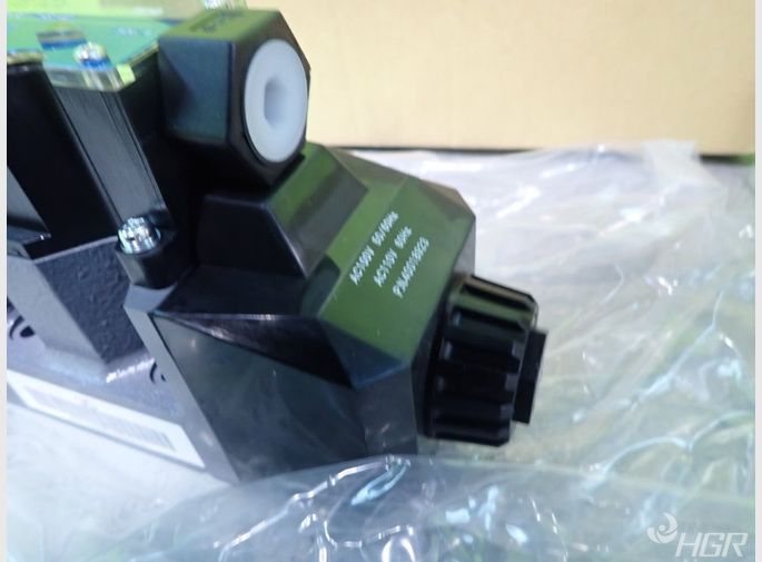 Tokimec Tokimec Dg4v53cmplt640 Directional Control Valvue