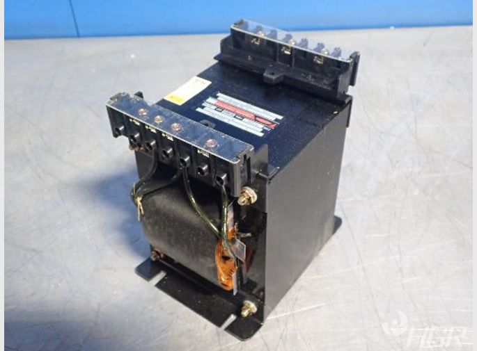 Center Transformer