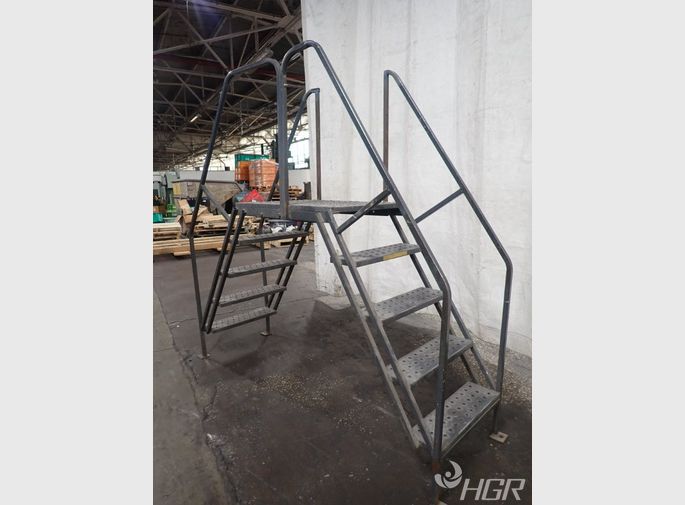  Fixed Stairs