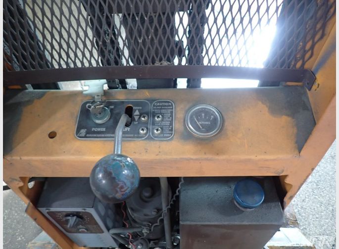 Big Joe Straddle Lift