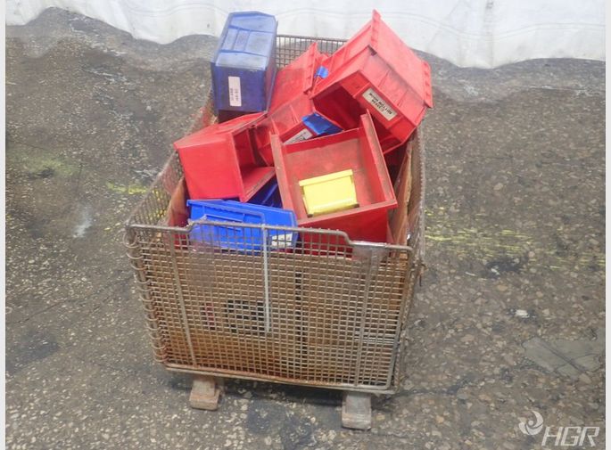  Plastic Bins