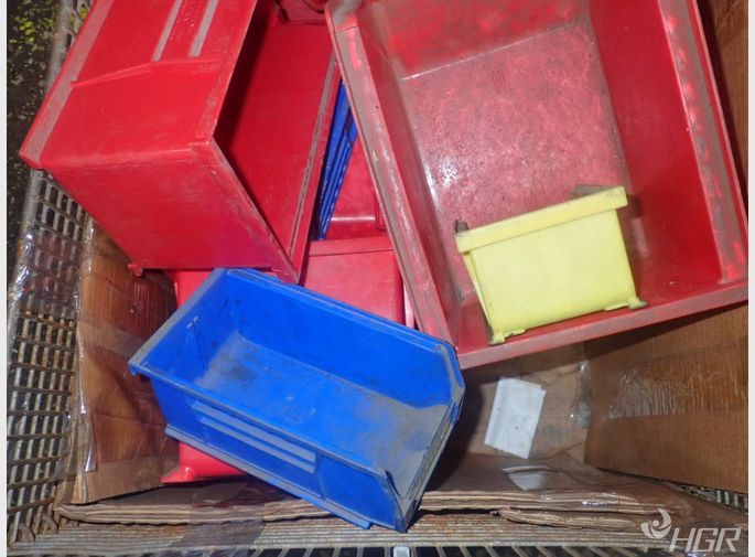  Plastic Bins