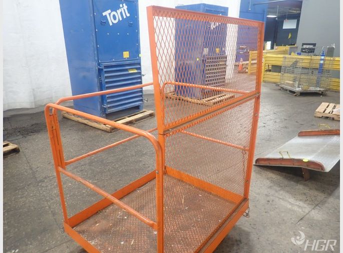  Man Lift Cage