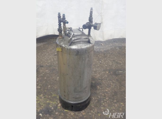 Spraying Systems Paint Pot