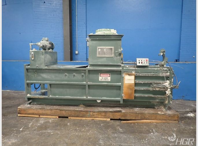 Maren Engineering Maren Engineering Horizontal Baler