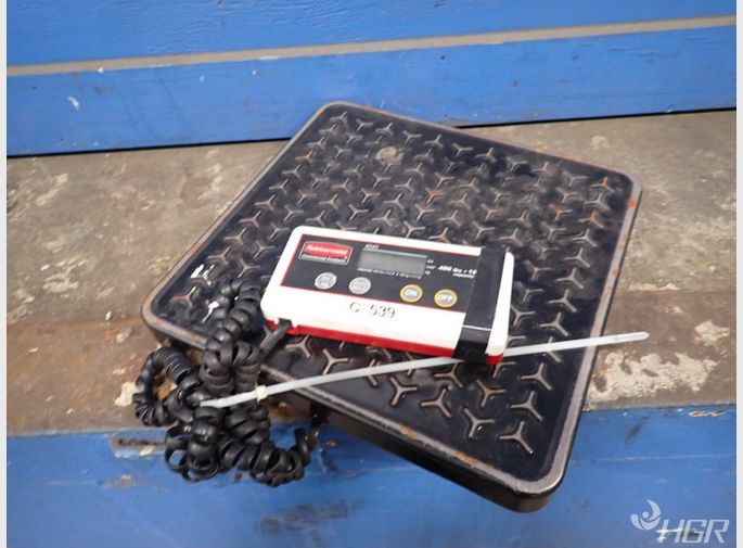 Rubbermaid Scale