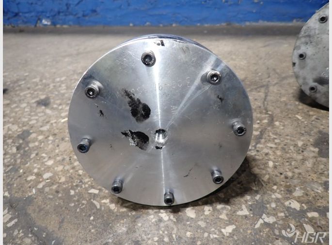  Cylinder