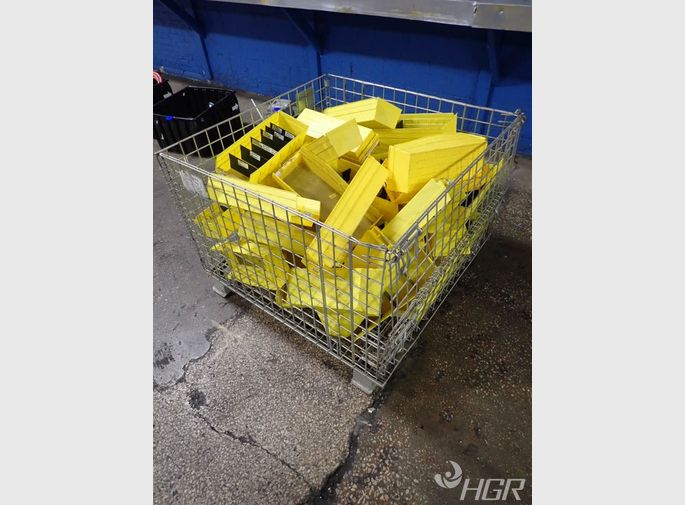  Collapsible Wire Basket With Tot